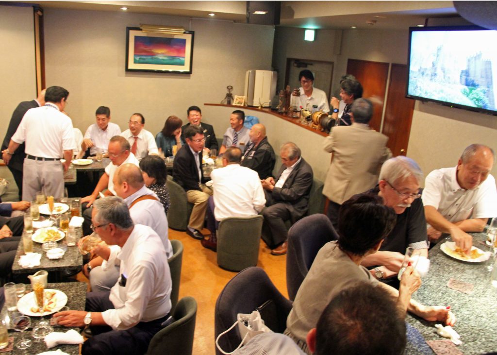 ２次会 (3)